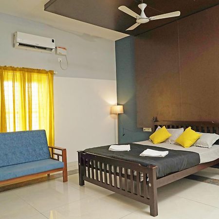 Orange Valley Town Residency Thiruvananthapuram Extérieur photo